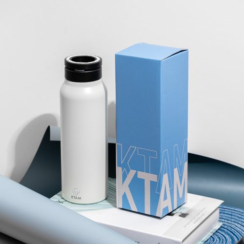 ขวดน้ำสแตนเลสแบบมีฝาปิดแม่เหล็กพร้อมที่วางโทรศัพท์